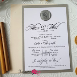 Invitatie de nunta simpla cu sigiliu floral patrat argintiu