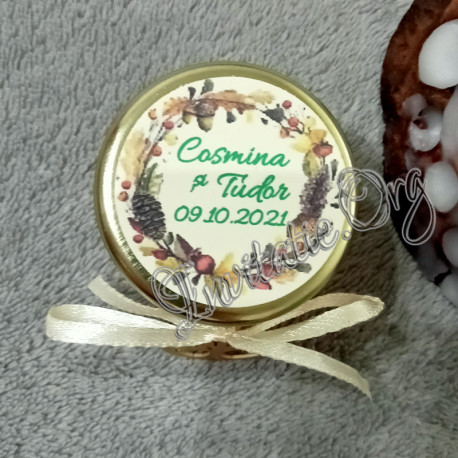 Eticheta de Toamna Coronita cu Crengute si Conuri