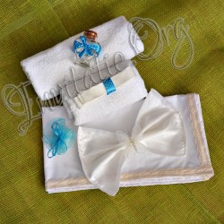 Trusou de botez bleu cu buline albe